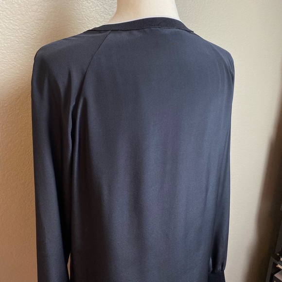 Vince Knit Silky V Neck Blouse Sweater - Picture 10 of 12